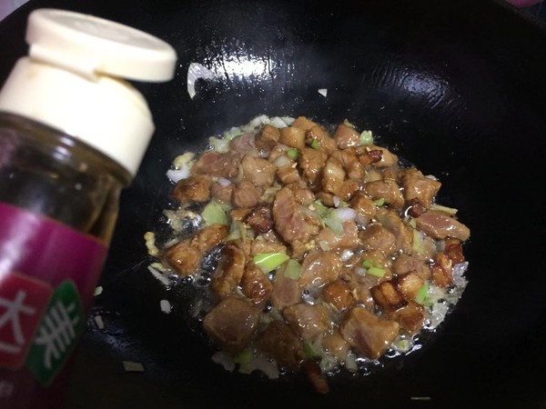 雪菜肉丁手搟面的做法-咸鮮味煮菜譜