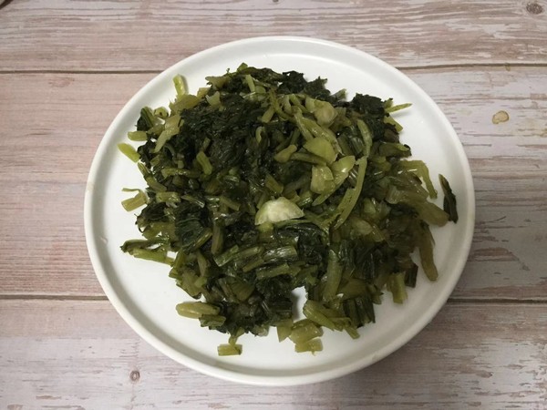 雪菜肉丁手搟面的做法-咸鮮味煮菜譜