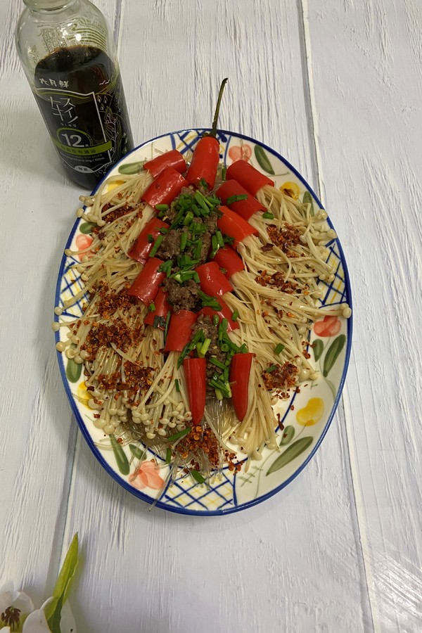 #年味食足#鞭炮牛肉金針菇的做法-香辣味蒸菜譜