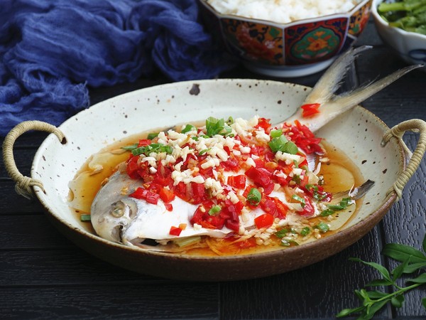 泡椒蒸鯧鳊的做法-香辣味蒸菜譜