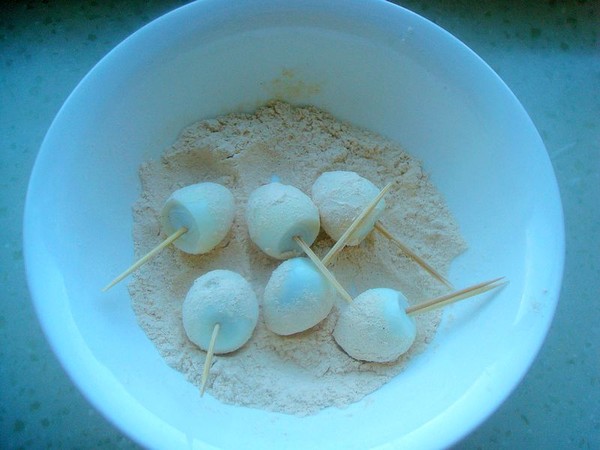 酥炸鵪鶉蛋的做法-家常味炸菜譜