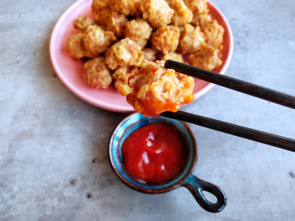 干炸丸子的做法-家常味炸菜譜