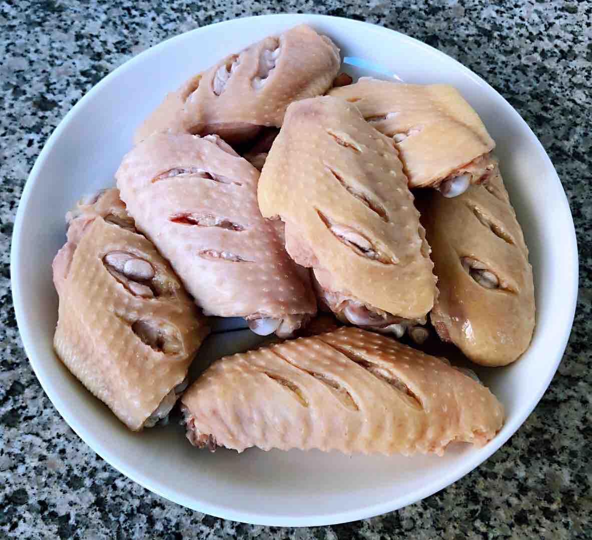 土豆胡蘿卜燉雞翅的做法-咸鮮味燉菜譜-易網(wǎng)健康養(yǎng)生網(wǎng) 土豆胡蘿卜燉雞翅的做法-咸鮮味燉菜譜