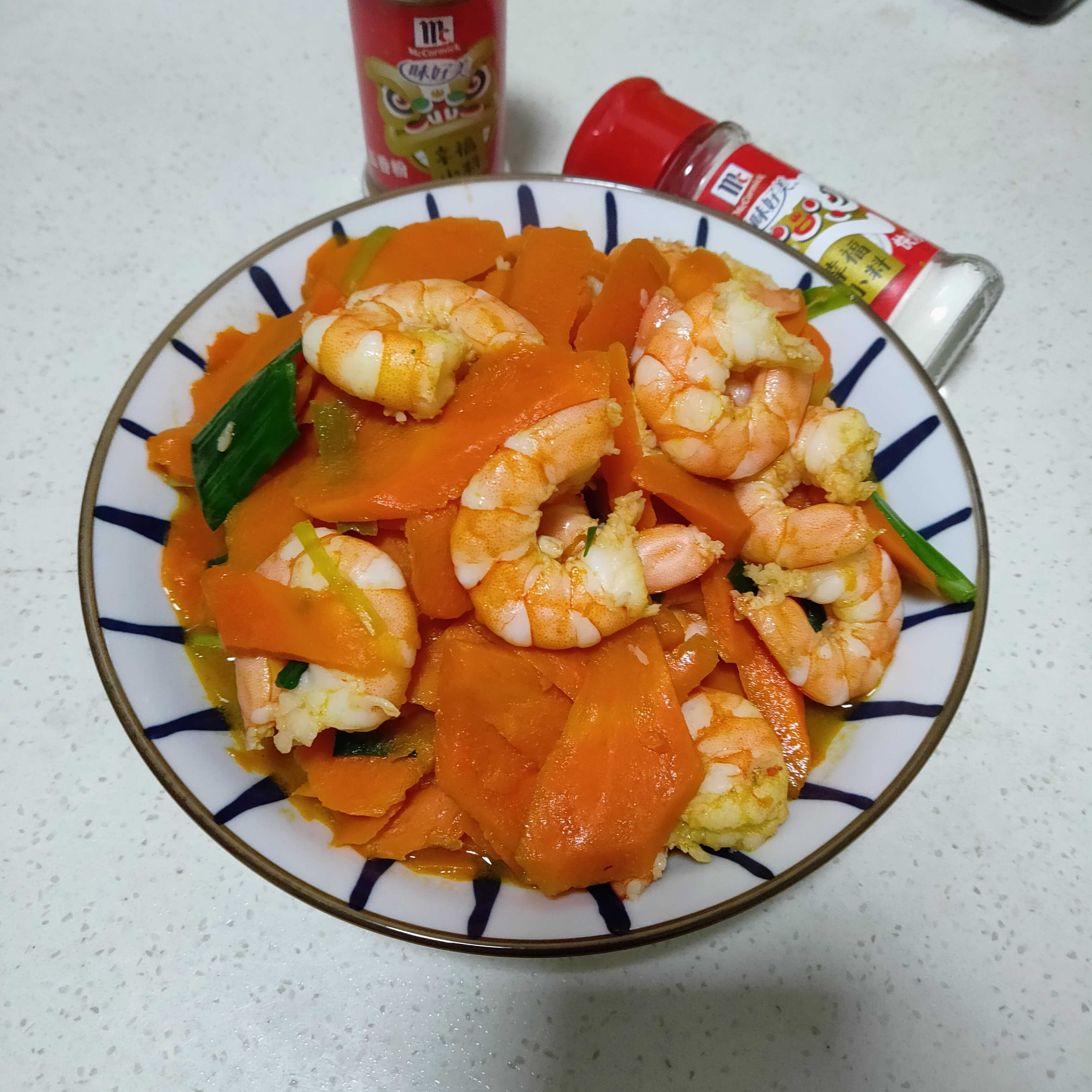 胡蘿卜炒蝦仁的做法-咸鮮味炒菜譜-易網健康養生網 胡蘿卜炒蝦仁的做法-咸鮮味炒菜譜