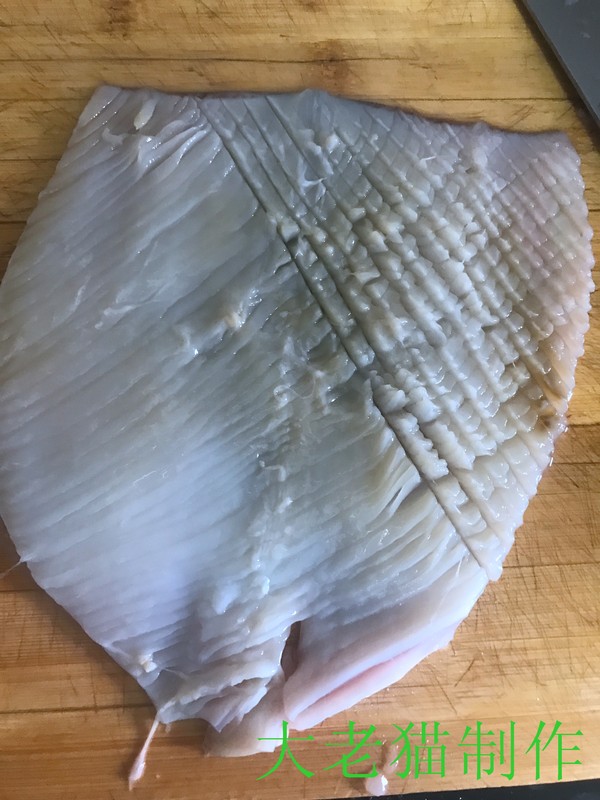 韭菜炒魷魚花的做法-咸鮮味炒菜譜