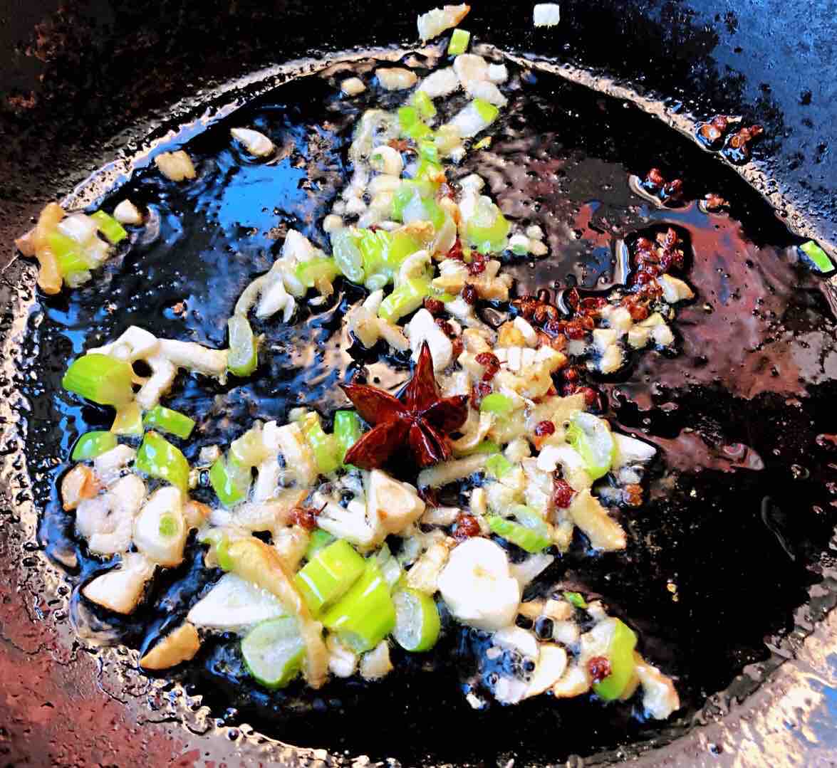 土豆胡蘿卜燉雞翅的做法-咸鮮味燉菜譜-易網(wǎng)健康養(yǎng)生網(wǎng) 土豆胡蘿卜燉雞翅的做法-咸鮮味燉菜譜