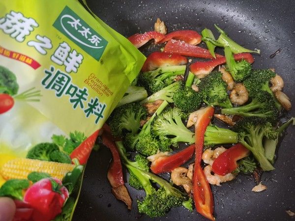 蝦仁炒西蘭花的做法-家常味炒菜譜