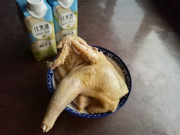 椰子水燉雞湯的做法-果味燉菜譜