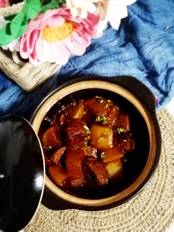 簡易羊肉煲的做法-咸鮮味燉菜譜-易網健康養生網 簡易羊肉煲的做法-咸鮮味燉菜譜