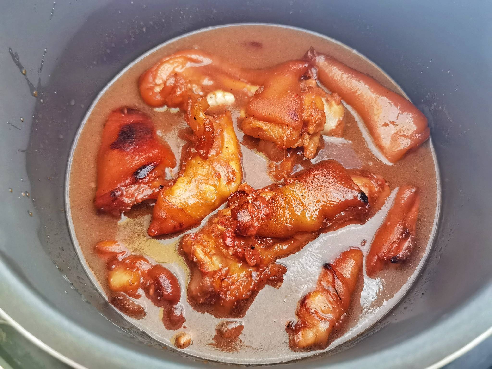 腐乳豬蹄-滿滿的膠原蛋白，軟糯不油膩，入口即化的做法-咸鮮味燉菜譜