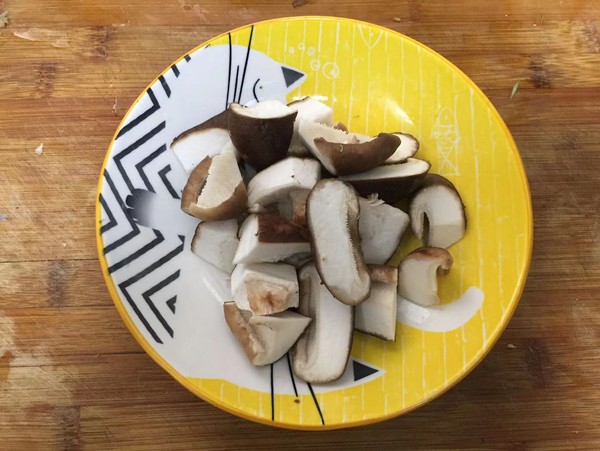 香菇西藍(lán)花炒蝦仁的做法-家常味炒菜譜