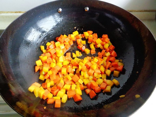 胡蘿卜黃瓜炒肉丁的做法-家常味炒菜譜