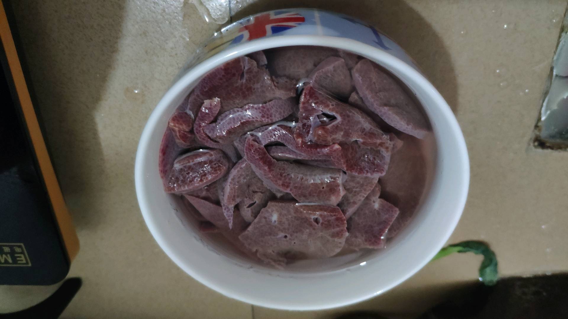 爆炒豬肝的做法-蔥香味爆菜譜