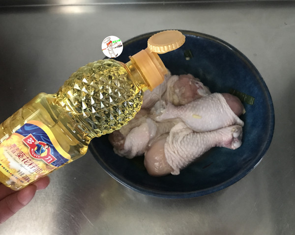 鹽焗雞腿 #電飯煲版#的做法-咸鮮味焗菜譜
