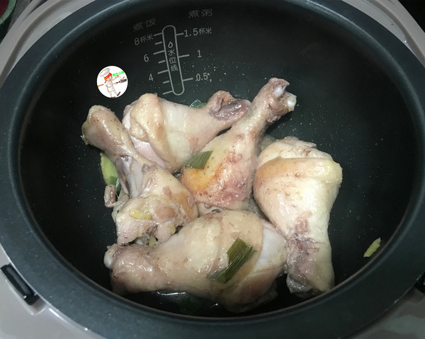 鹽焗雞腿 #電飯煲版#的做法-咸鮮味焗菜譜