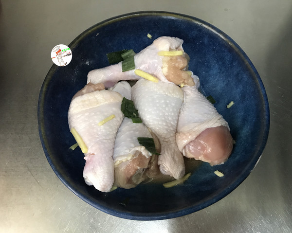 鹽焗雞腿 #電飯煲版#的做法-咸鮮味焗菜譜