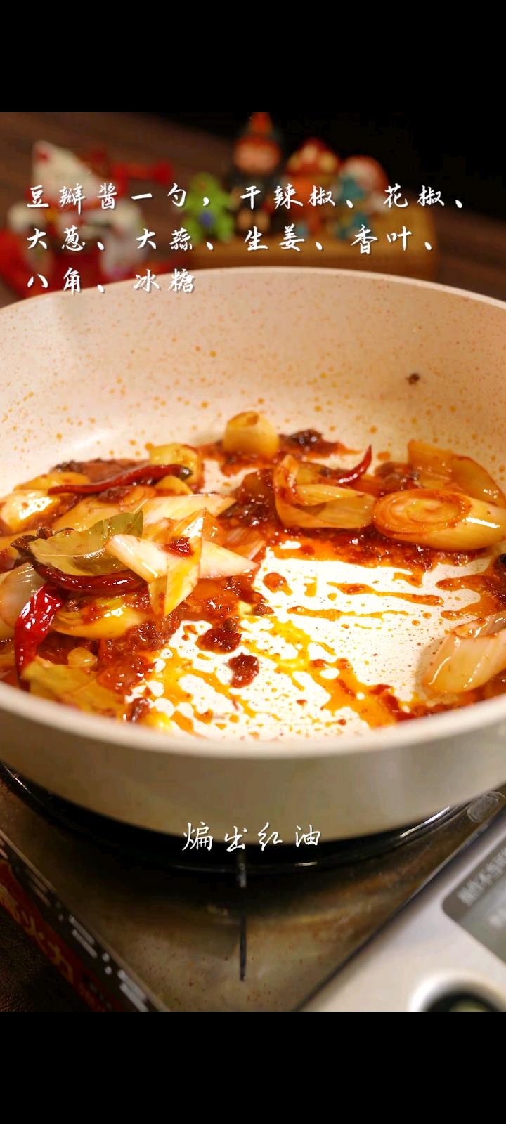 三步教你做出漂亮的虎皮雞爪！一抿就化的做法-香辣味燜菜譜