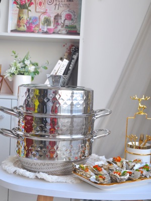 今日美食～白灼生蠔的做法-蒜香味蒸菜譜