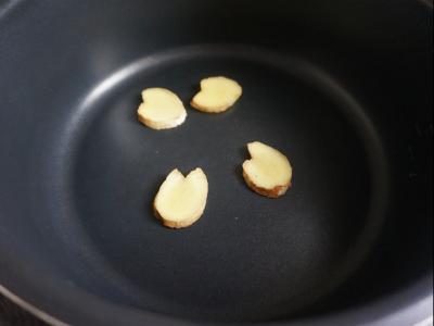 木耳燉肉的做法-醬香味燉菜譜