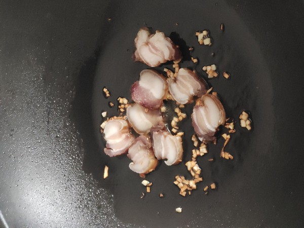 荷蘭豆炒臘肉的做法-咸鮮味炒菜譜