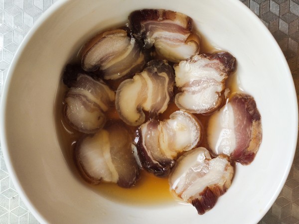 荷蘭豆炒臘肉的做法-咸鮮味炒菜譜