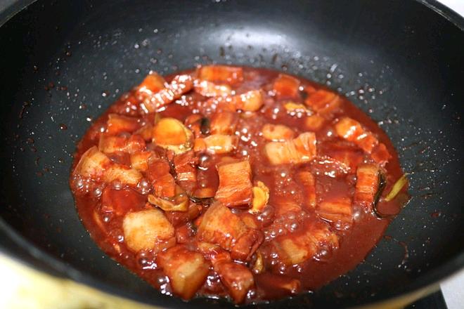 無油腐乳紅燒肉的做法-咸鮮味燉菜譜