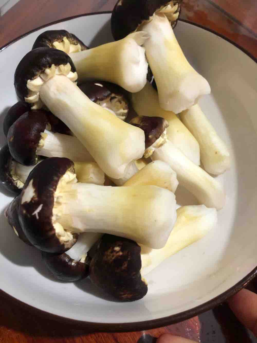 松茸炒肉片的做法-家常味炒菜譜