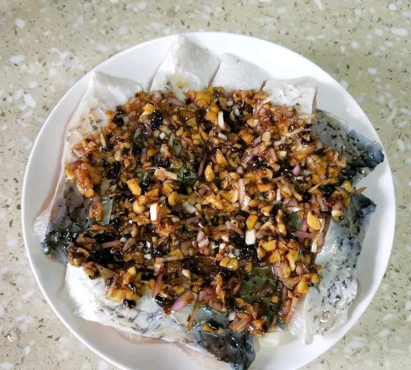 豉汁蒸皖魚的做法-蒜香味蒸菜譜