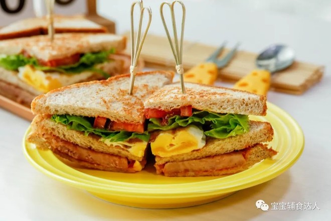 午餐肉三明治【寶寶輔食】的做法-咸鮮味煎菜譜