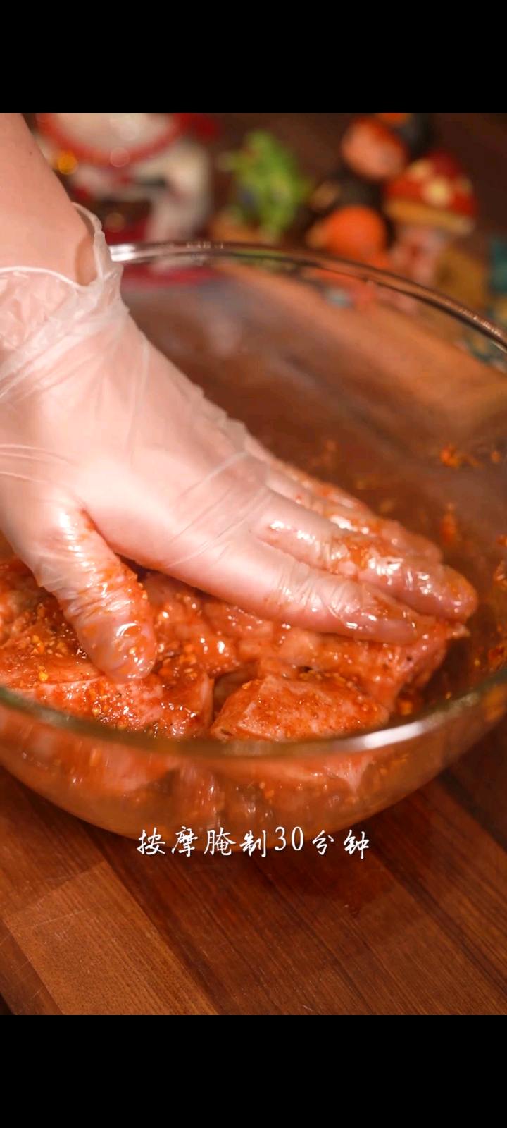 肉食黨一定不能錯過的脆皮五花肉的做法-咸鮮味炸菜譜