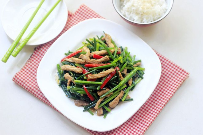 韭苔炒肉的做法-家常味炒菜譜