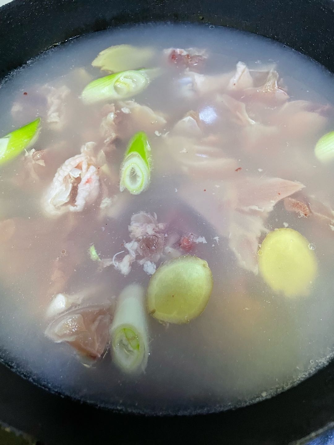 紅燜雞塊的做法-咸鮮味燜菜譜