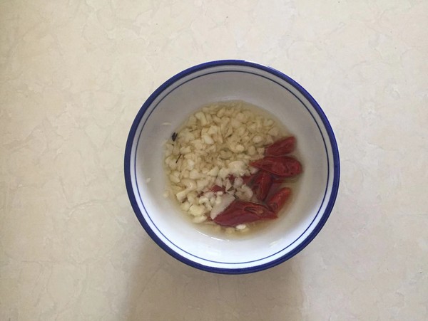 莧菜拌洋蔥的做法-家常味拌菜譜