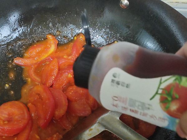 番茄水煮肉片的做法-咸鮮味煮菜譜