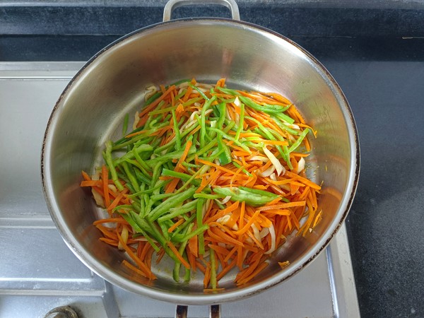 沒(méi)有肉的魚(yú)香肉絲的做法-酸辣味炒菜譜