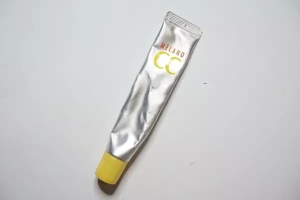  不同膚質(zhì)保濕要做到潤(rùn)而不膩 這些科普不得不學(xué) 