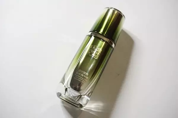  不同膚質(zhì)保濕要做到潤(rùn)而不膩 這些科普不得不學(xué) 