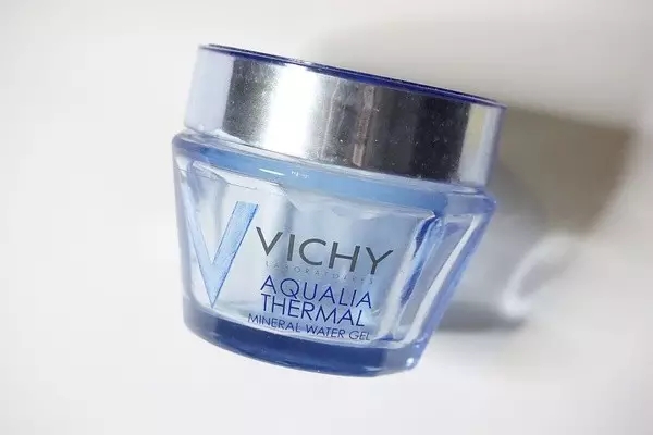  不同膚質(zhì)保濕要做到潤(rùn)而不膩 這些科普不得不學(xué) 