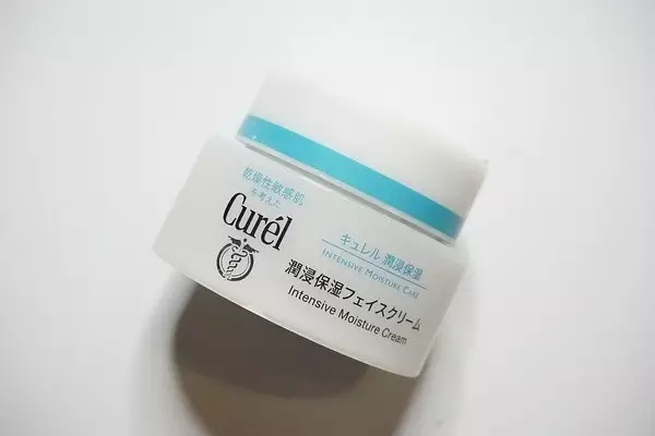  不同膚質(zhì)保濕要做到潤(rùn)而不膩 這些科普不得不學(xué) 