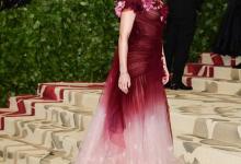 如何擁有“黑寡婦”斯嘉麗一樣的手臂？