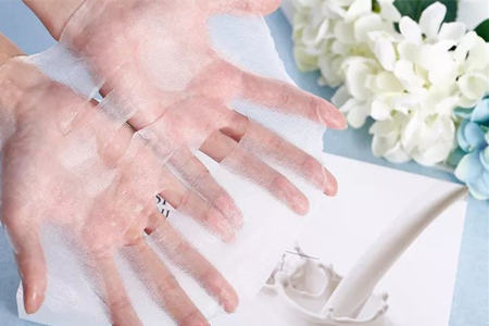 女性一定要敷保濕面膜，那么你知道敷面膜技巧嗎？