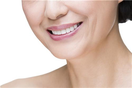 肌膚去皺保濕，你值得擁有的四個護膚秘訣