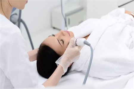 激光美容治療的好處，嫩膚、祛疤，改善問題肌膚