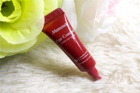 25歲后才需要眼霜?去眼袋、消除黑眼圈就看這一只-易網<a href=http://www.gyfww.com/ target=_blank class=infotextkey>健康養生</a>網 25歲后才需要眼霜?去眼袋、消除黑眼圈就看這一只