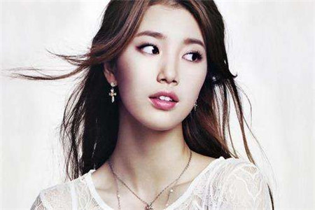 漂亮美女想要白皙肌膚，這些護(hù)理小竅門(mén)最重要