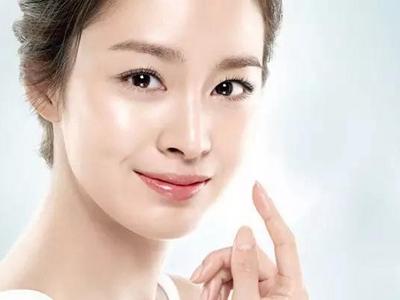 女性皮膚粗糙、干燥怎么辦，四個(gè)小方法養(yǎng)出緊致肌膚