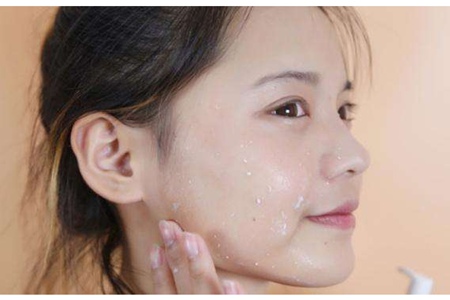 女生溫和不傷肌膚的去角質正確方法,美白的第一步-易網健康<a href=http://www.gyfww.com/jkys/ target=_blank class=infotextkey>養生</a>網 女生溫和不傷肌膚的去角質正確方法,美白的第一步