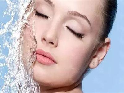 抬頭紋影響顏值，你應該注意的事項有這些