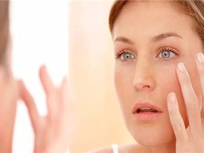 臉部長痘在敏感地方到底是什么原因 精確除痘妙招有哪些