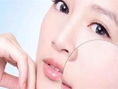 每天堅持十分鐘做好護膚步驟，保持好肌膚水潤狀態